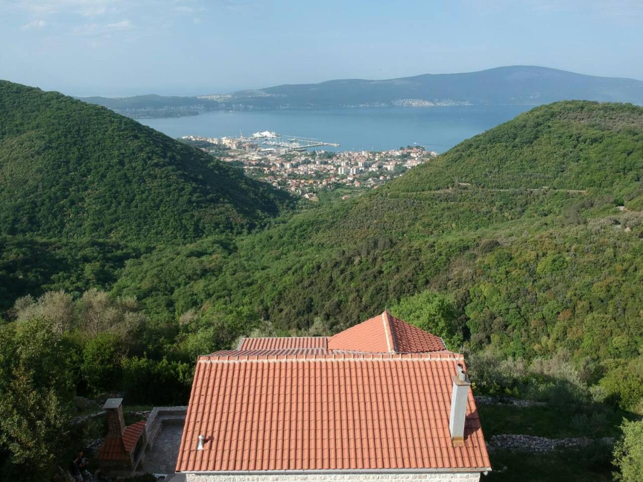 Casa Di Lukovic II Villa Tivat Eksteriør bilde